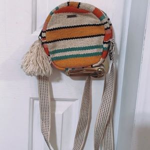 super billabong shoulder purse:)